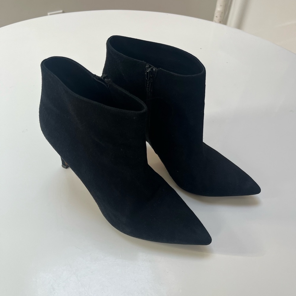 Elegant Black Ankle Boots